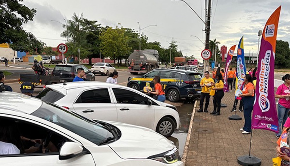 MPRO faz blitz educativa em Porto Velho para prevenir violência contra mulheres no Carnaval